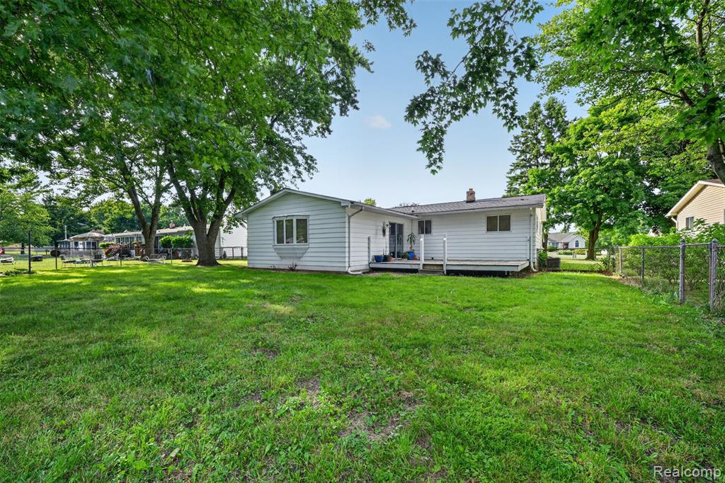 5457 Reid Road, Swartz Creek, MI 48473 — Photo 44