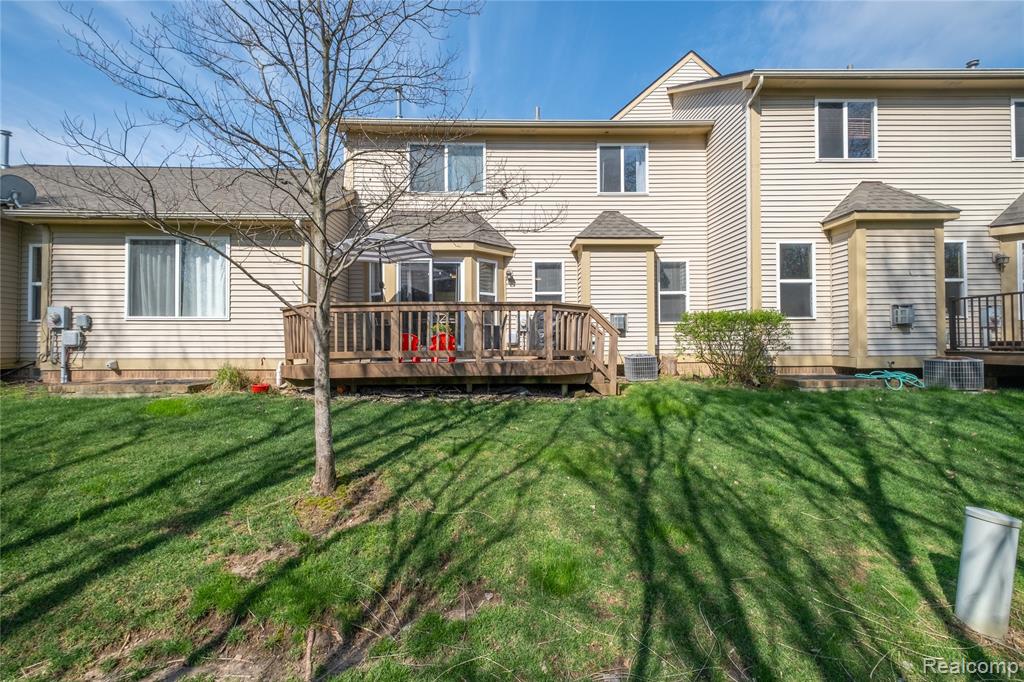 1375 Waverly Drive, White Lake, MI — Photo 23