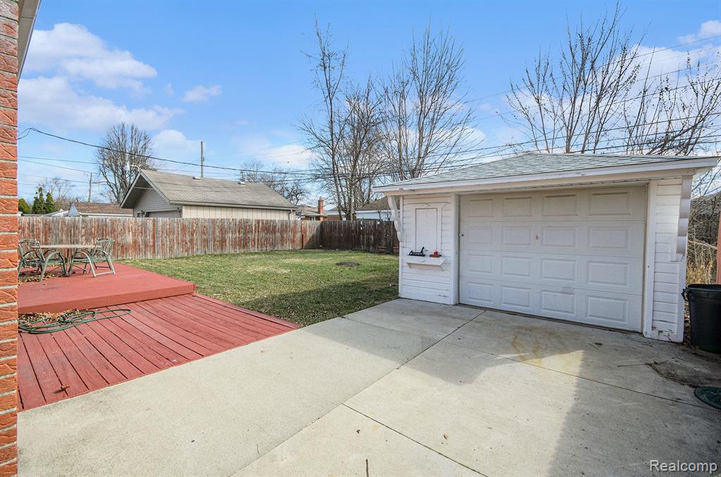 9010 WINSTON, Redford, MI 48239 — Photo 16
