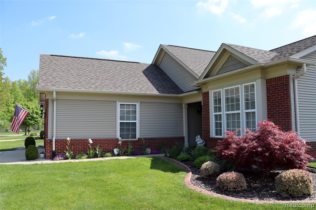 26489 Higgins Way, Flat Rock, MI 48134 — Photo 2