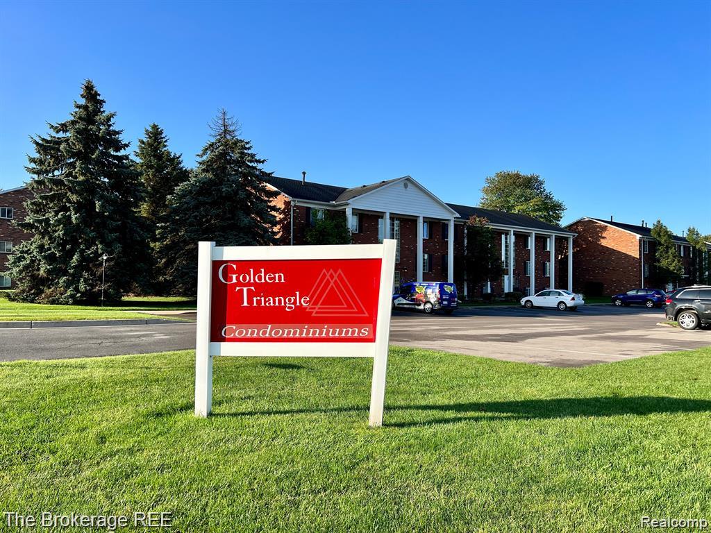 407 W Highland Road, A4, Howell, MI 48843 — Photo 12