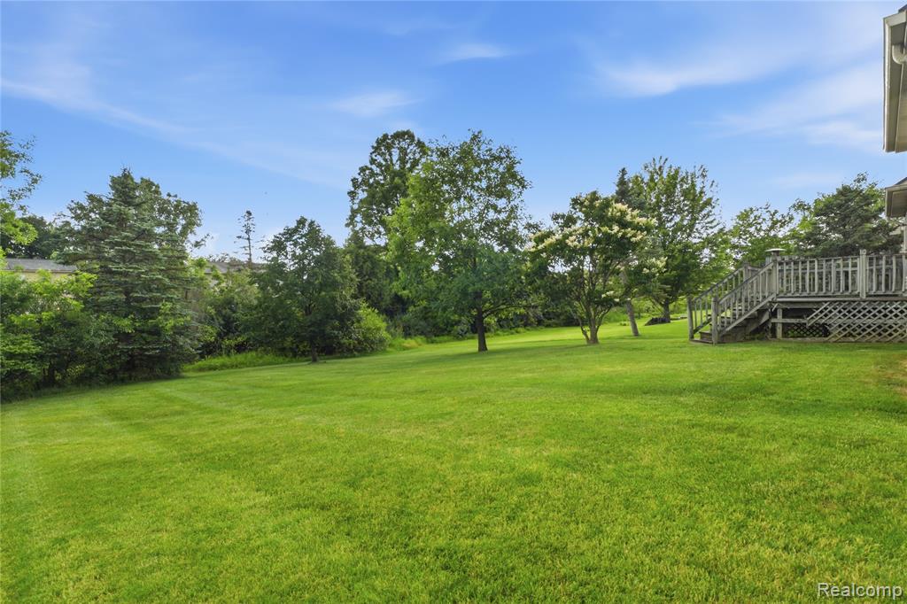 8091 Prestonwood Court, Flushing, MI 48433 — Photo 35