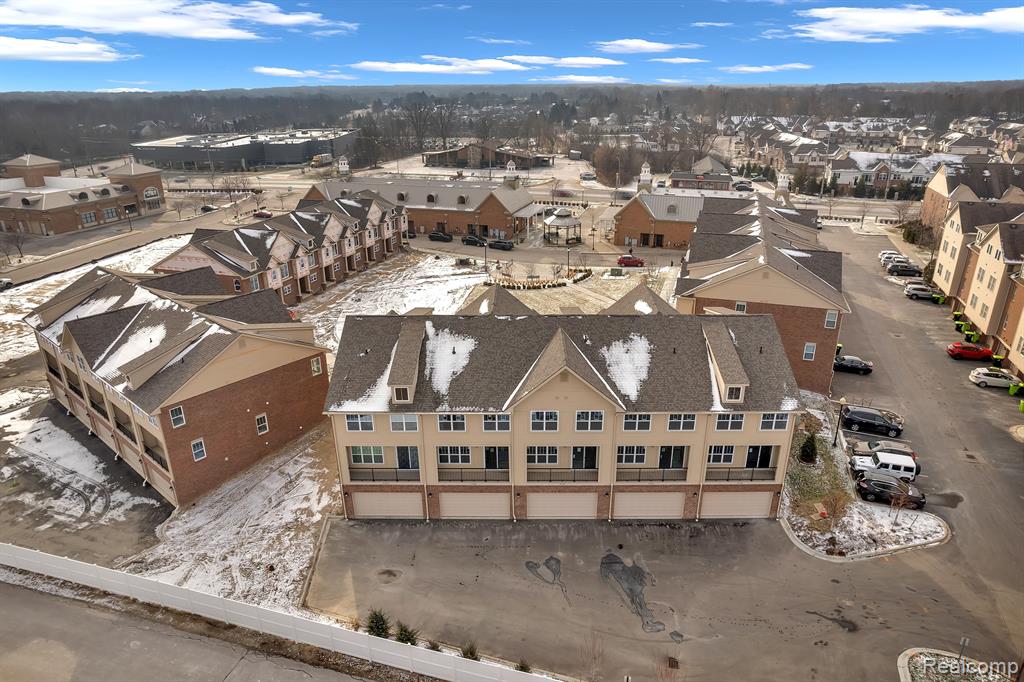 41600 ORIANNA Lane, 14, Novi, MI — Photo 9
