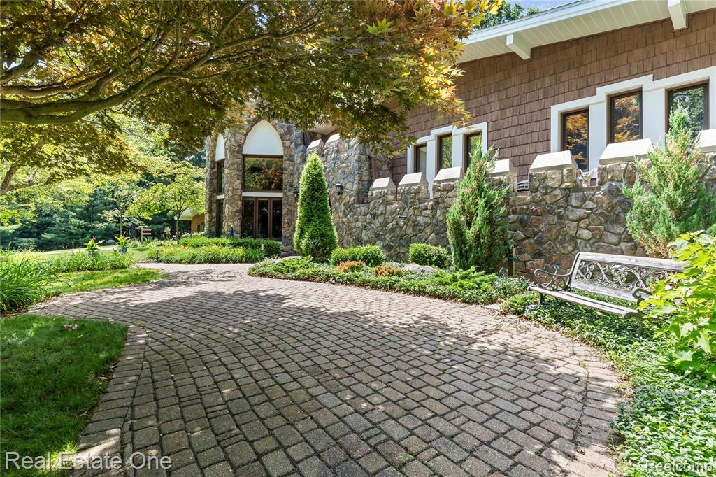 5336 Kensington Road, Brighton, MI 48114 — Photo 5