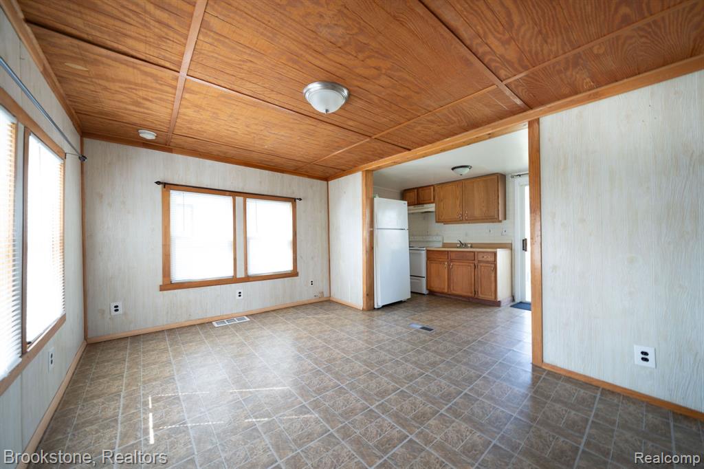 101 Tebeau Court, Auburn Hills, MI 48326 — Photo 5