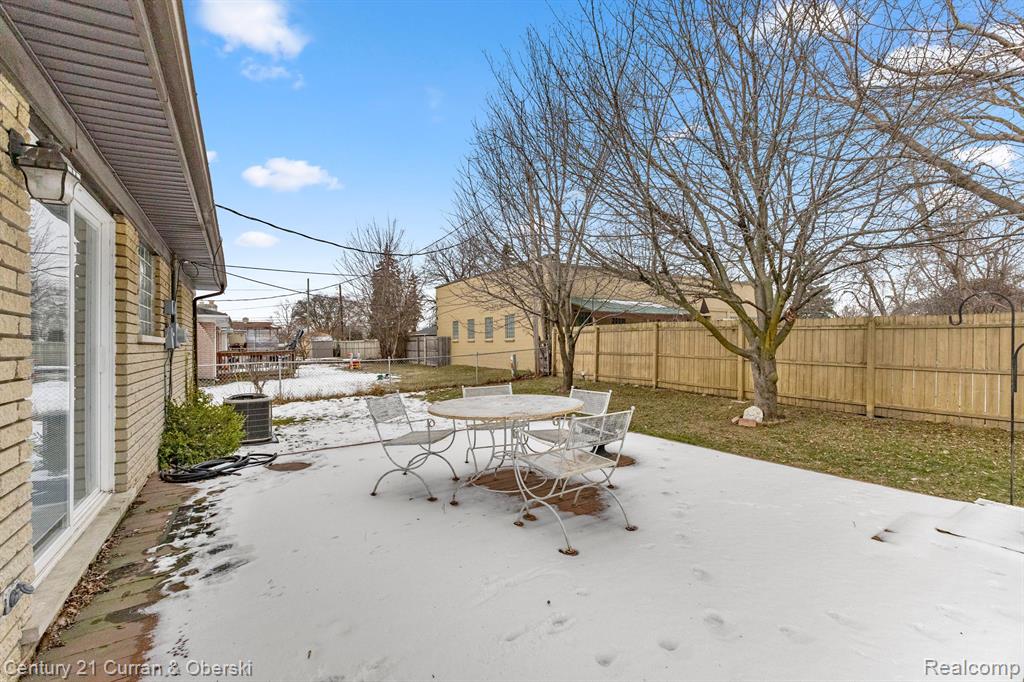 4051 JOHNSON Drive, Sterling Heights, MI 48310 — Photo 39