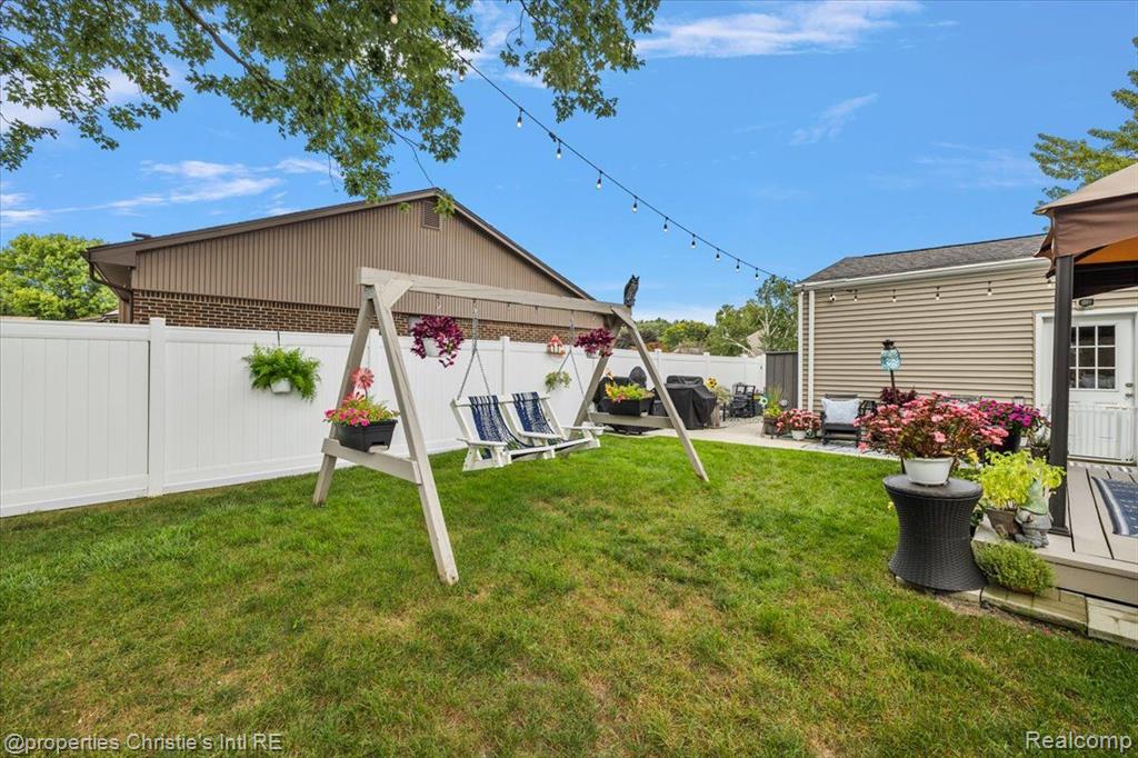 41293 IRONWOOD Drive, Clinton Twp, MI 48038 — Photo 37