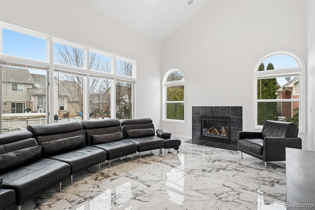 19270 Theresa Boulevard, Rockwood, MI — Photo 15