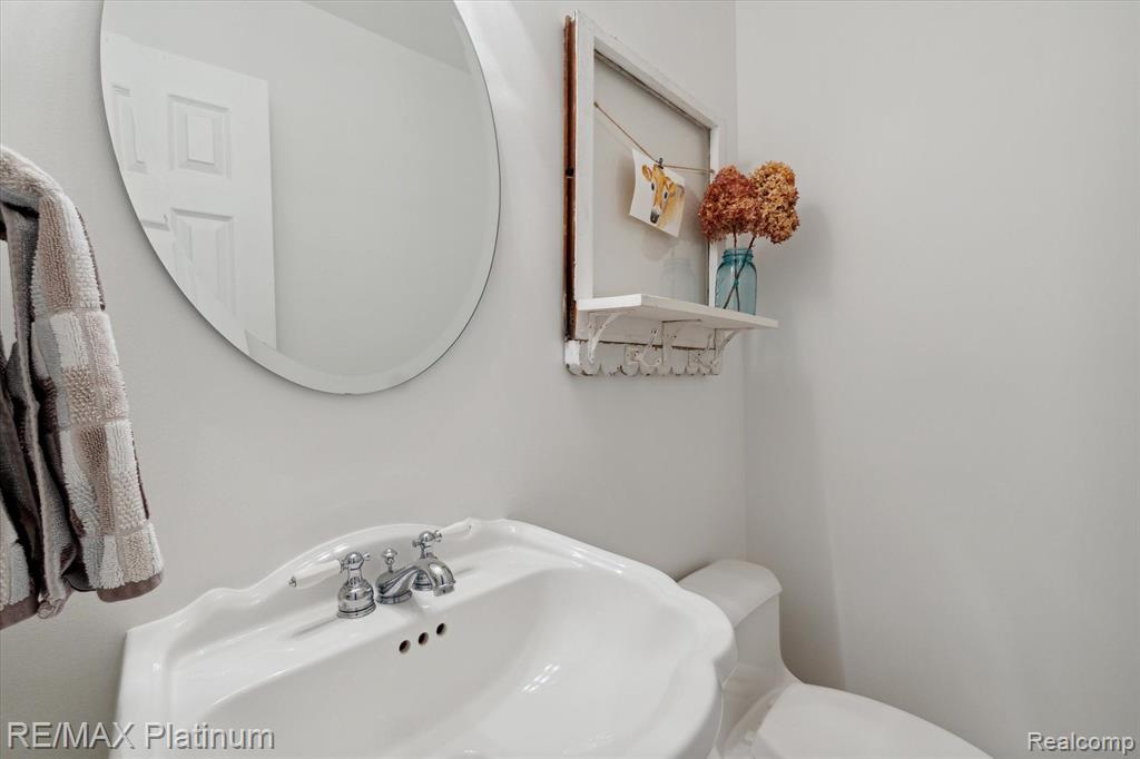 24458 BASHIAN Drive, Novi, MI — Photo 22