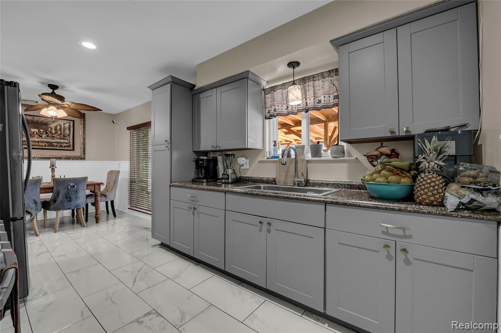 245 N Walnut Street, Mount Clemens, MI 48043 — Photo 11