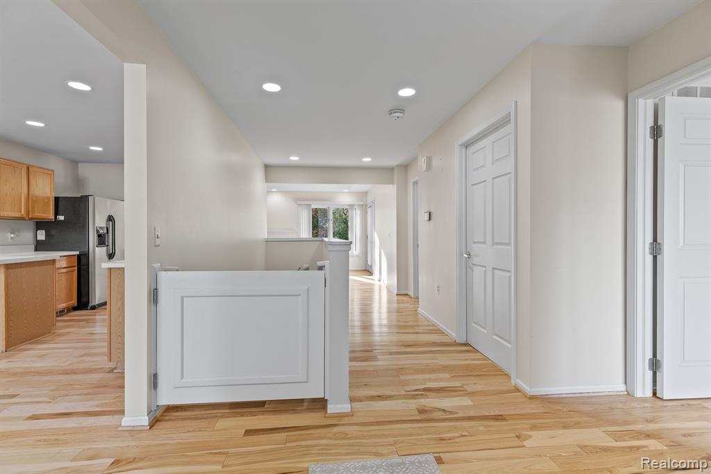 21429 ARCHWOOD Circle, 21, Farmington Hills, MI 48336 — Photo 5
