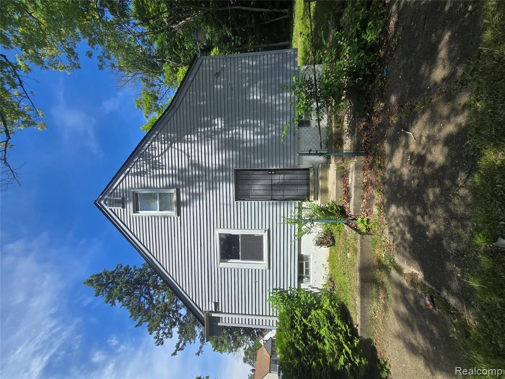 20200 Lindsay Street - Photo 2