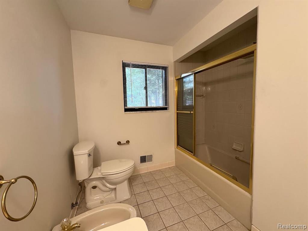 40250 Pinetree Drive, Plymouth, MI 48170 — Photo 22