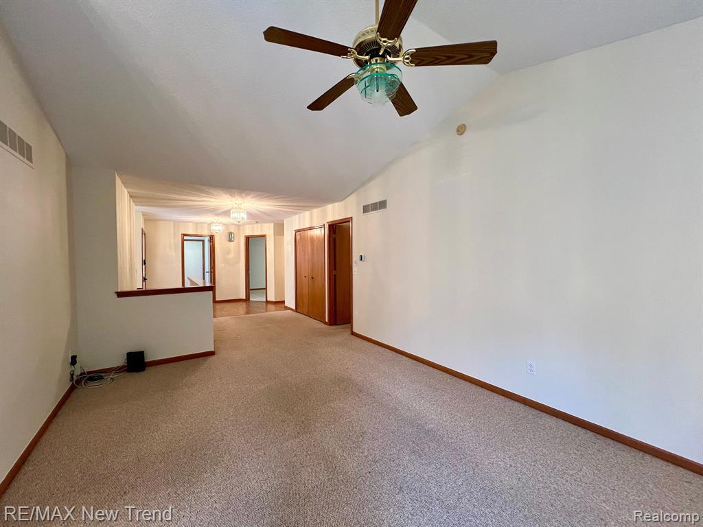 22135 RIVER RIDGE Trail, Farmington Hills, MI 48335 — Photo 11