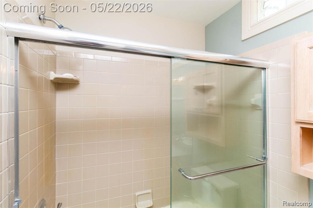 1398 BEAVERBROOK Drive, Holly, MI 48442 — Photo 35