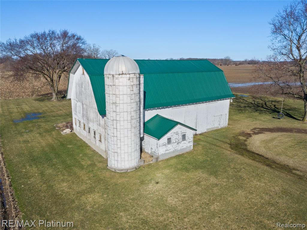 1136 S Nichols Road, Swartz Creek, MI 48473 — Photo 13