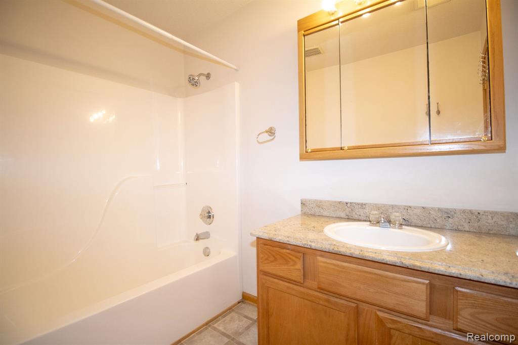 9602 Sawgrass Court, Unit #8, Belleville, MI 48111 — Photo 22