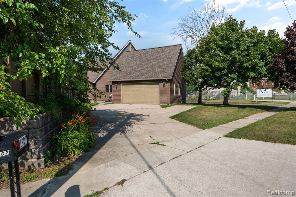 1907 Riverside Drive, Port Huron, MI 48060 — Photo 44