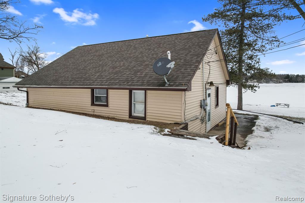 8041 GRAND RIVER Road, Brighton, MI 48114 — Photo 22