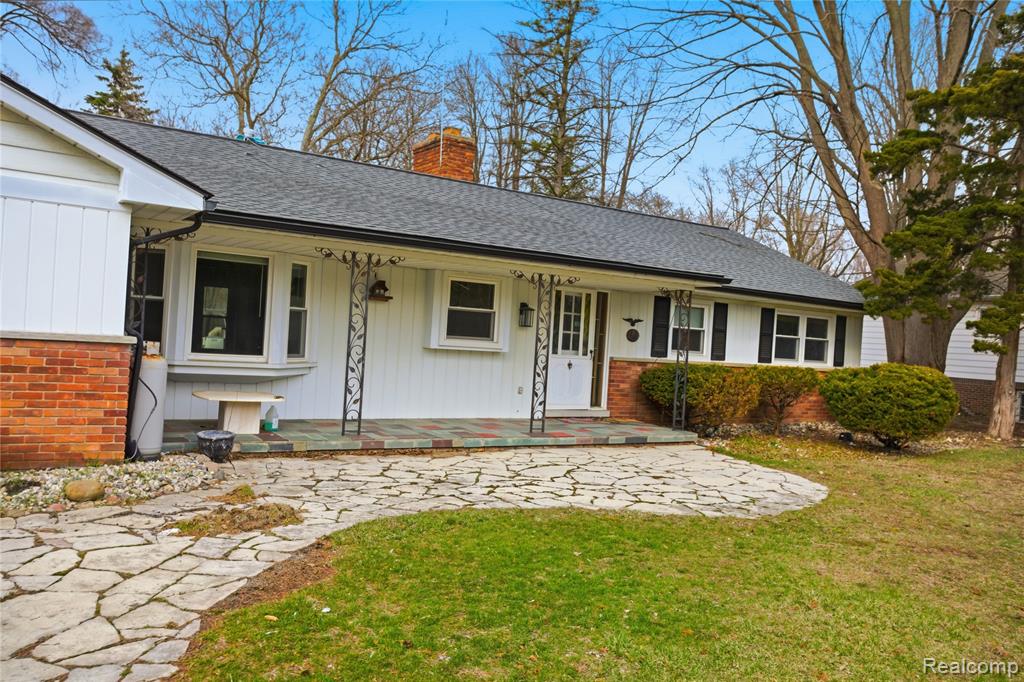 29256 Utley Road, Farmington, MI 48334 — Photo 2