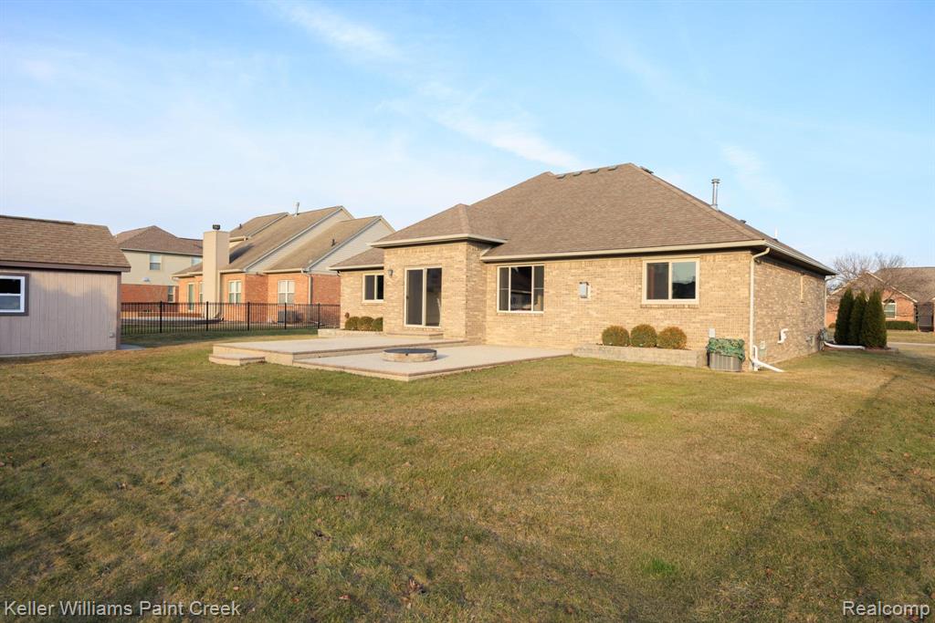 54669 Shady Creek Drive, New Baltimore, MI 48047 — Photo 31