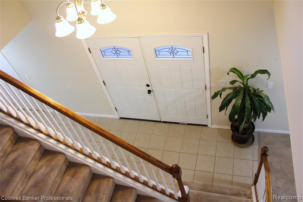 6586 CARRIAGE HILLS Drive, Canton, MI 48187 — Photo 5