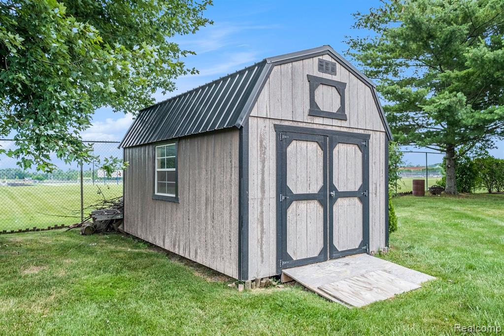 4170 LAHRING Road, Linden, MI 48451 — Photo 19