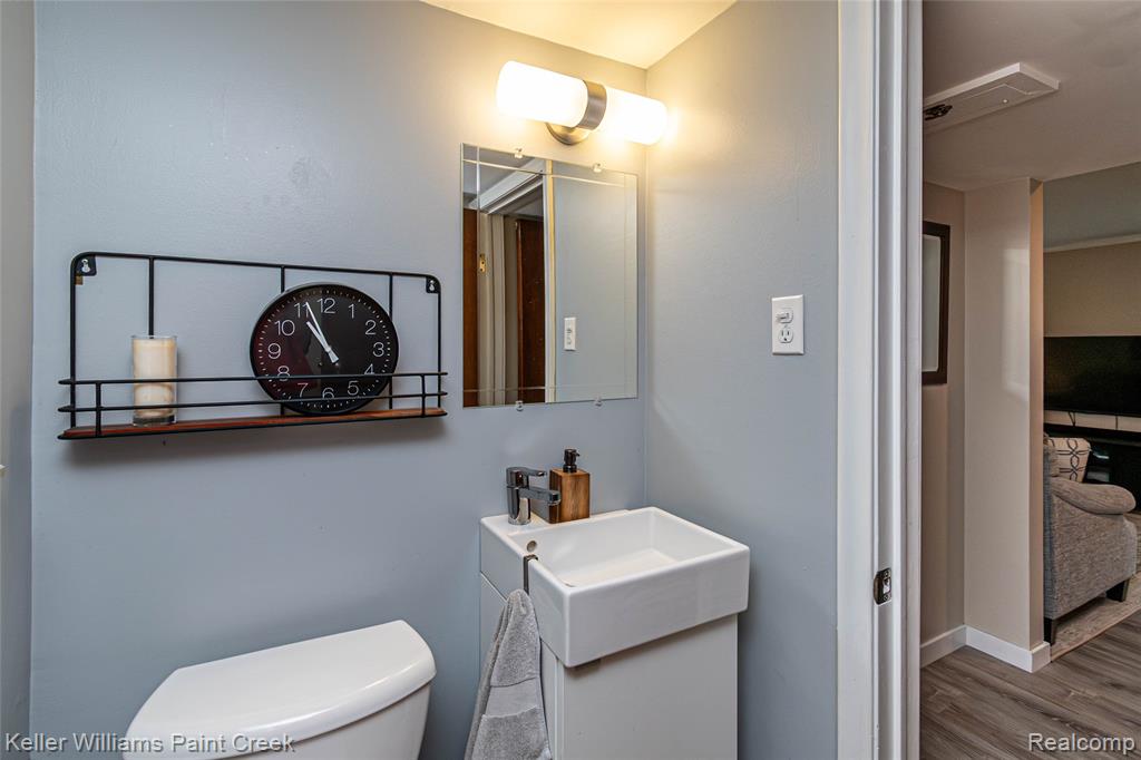 7093 Stonebrook Road, West Bloomfield, MI — Photo 51