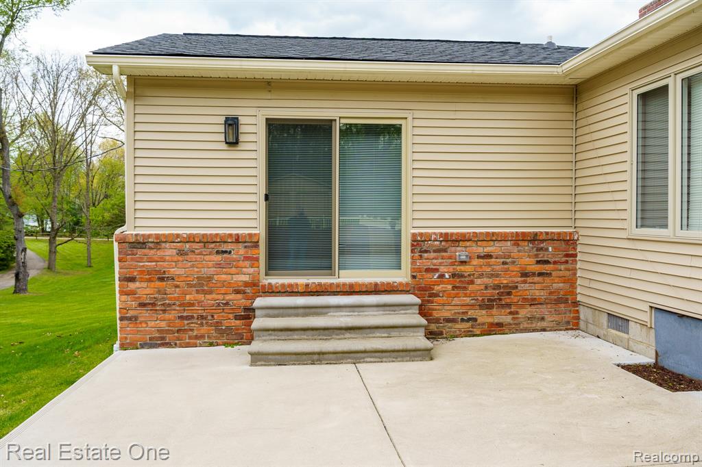 9243 Sherwood Drive, Davisburg, MI 48350 — Photo 41