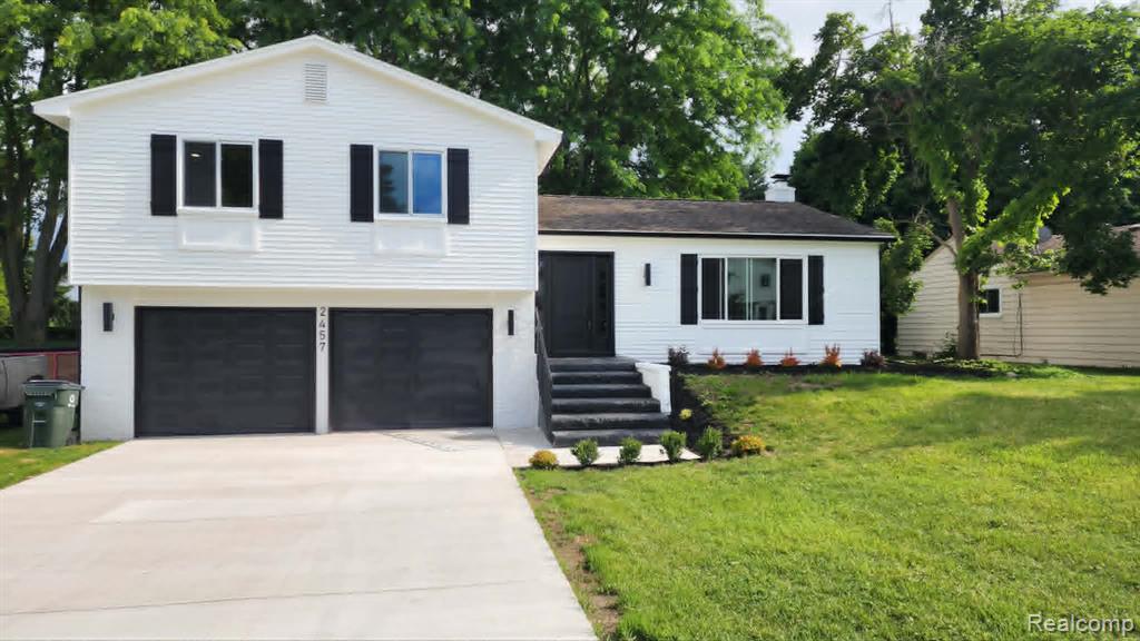 2457 Gemini Drive, Lake Orion, MI