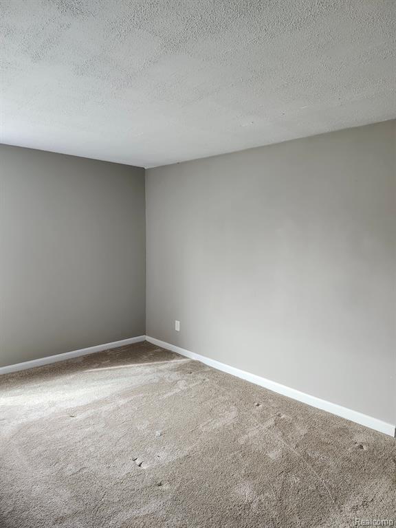 732 HARTNER Drive, Holly, MI 48442 — Photo 28