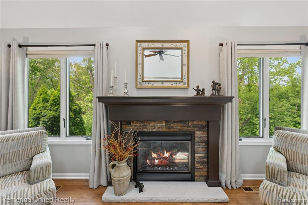 1317 PEPPERGROVE Drive, Brighton, MI 48116 — Photo 10