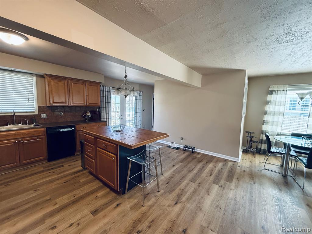 669 CHIPPEWA Street, Mount Clemens, MI 48043 — Photo 13