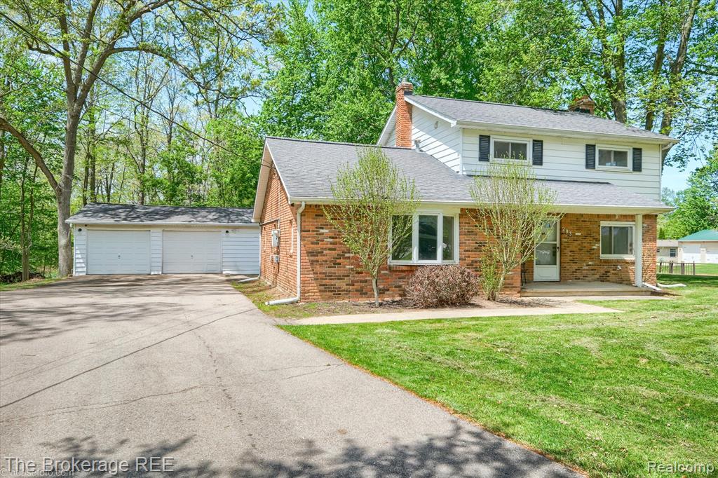 293 Hickory Place Drive, Columbiaville, MI 48421 — Photo 3