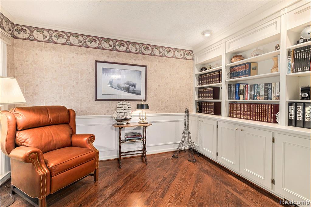4597 Broughton Drive, Bloomfield Hills, MI 48301 — Photo 9