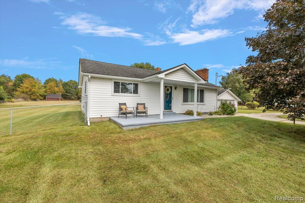 8918 Davisburg Road, Clarkston, MI 48348 — Photo 2