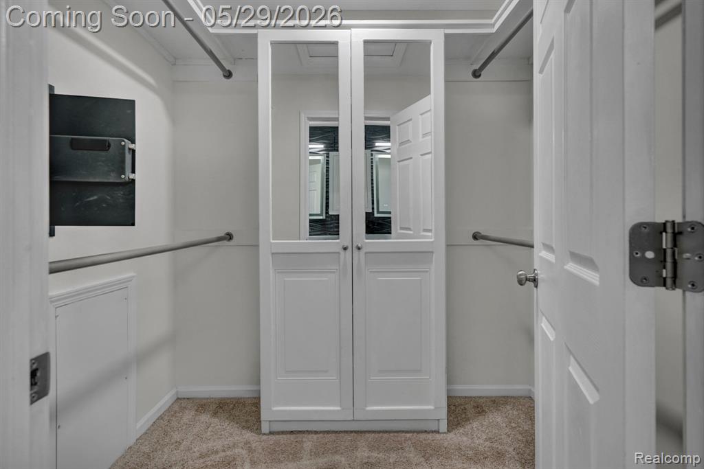 5729 Woodfield Parkway, Grand Blanc, MI 48439 — Photo 33