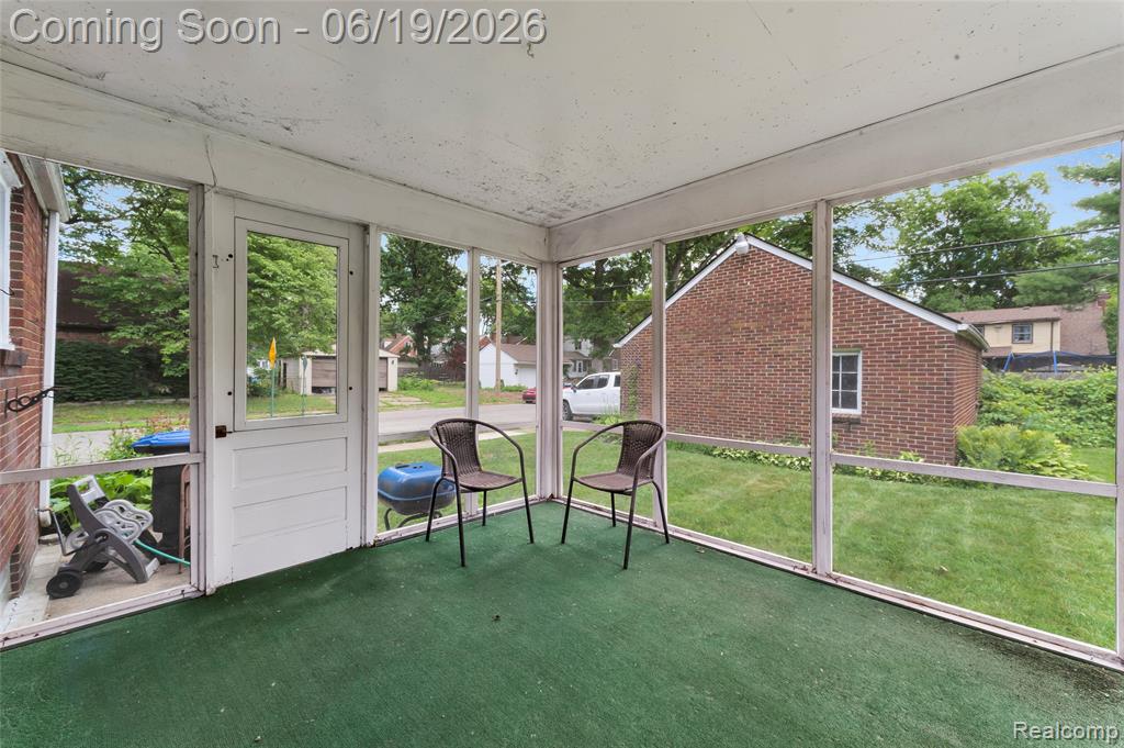 16216 Burgess, Detroit, MI 48219 — Photo 16