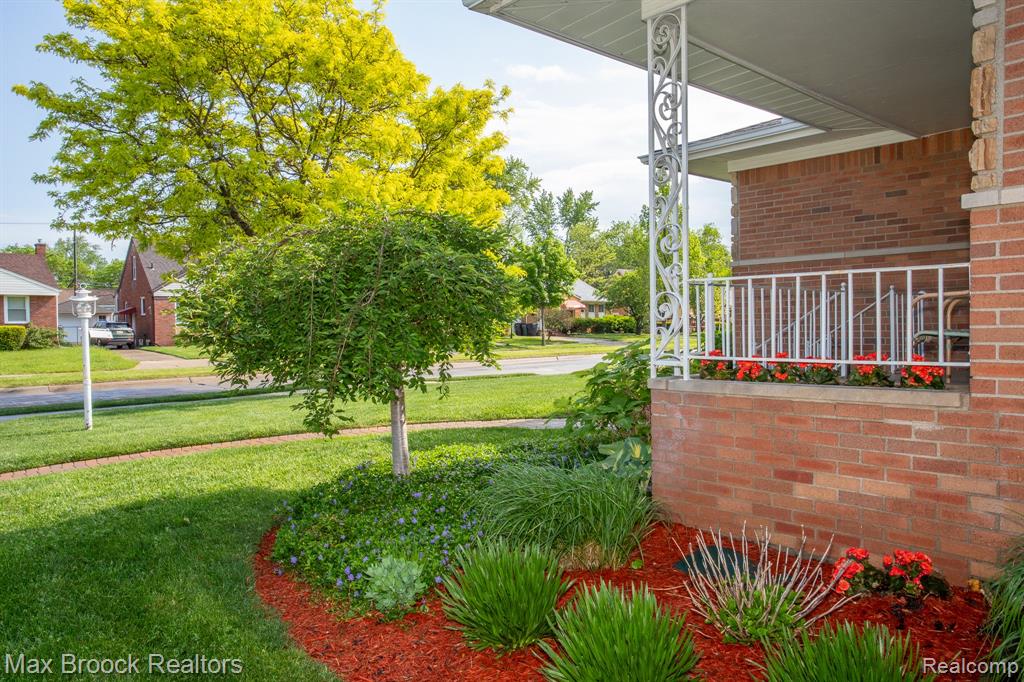 14271 Lincoln Street, Oak Park, MI 48237 — Photo 4