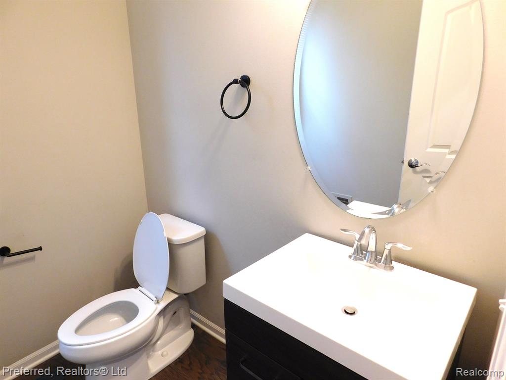 50316 AMBERWOOD Road, Canton, MI 48188 — Photo 19