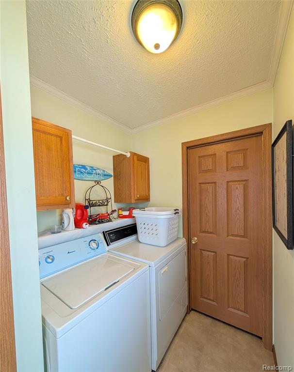 11242 Nearbrook Court, South Lyon, MI 48178 — Photo 21