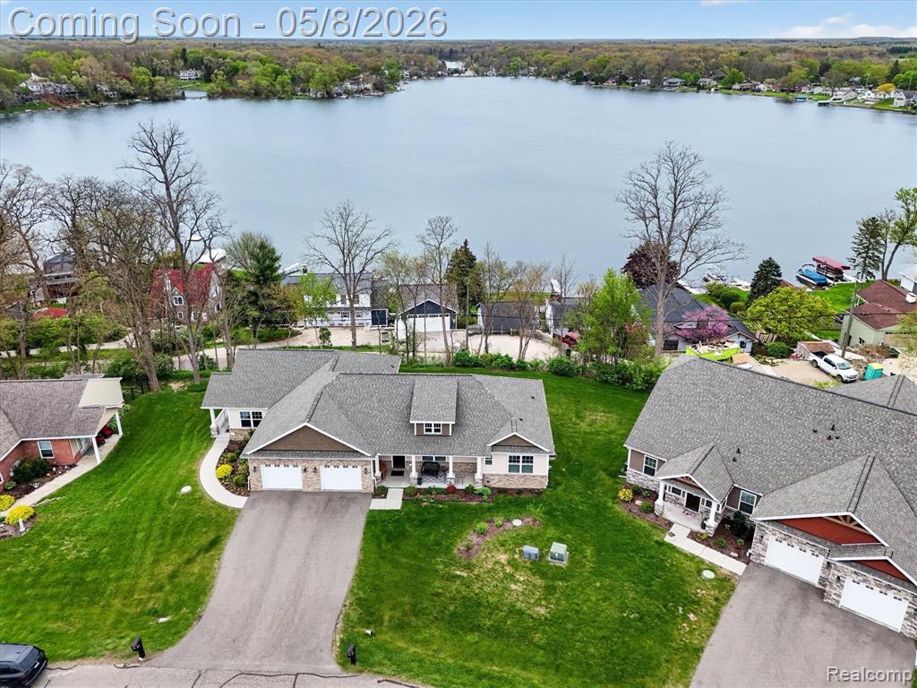5847 Scenic Bluff Drive, 28, Brighton, MI 48116 — Photo 43