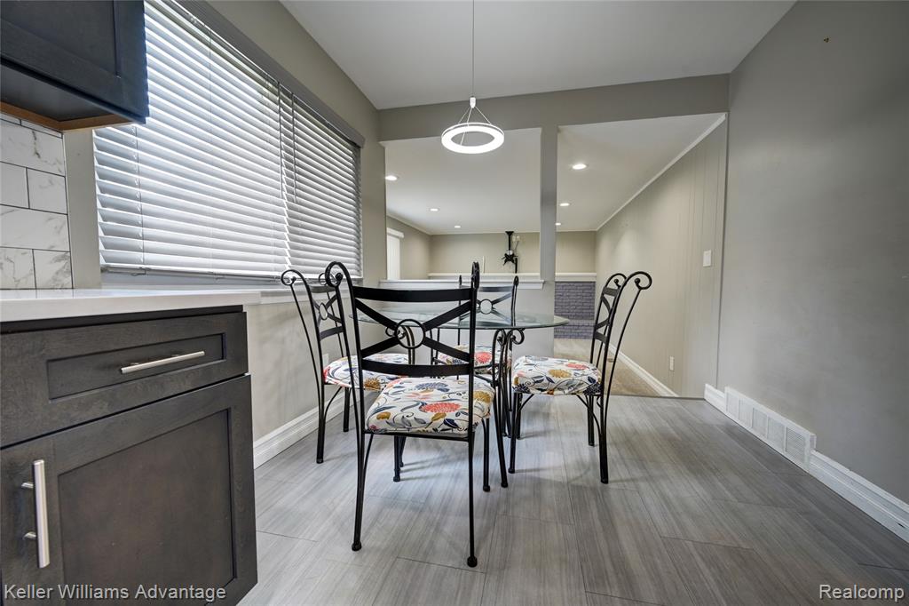 18467 Middlesex Avenue, Lathrup Village, MI 48076 — Photo 18