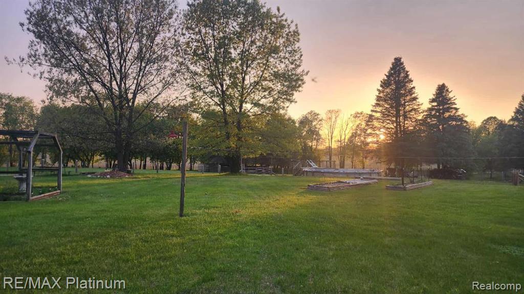 2025 W Rose Center Road, Holly, MI 48442 — Photo 7