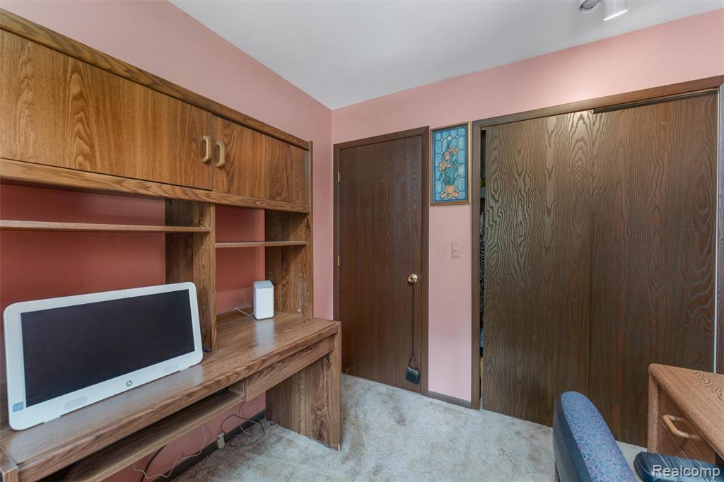 711 S Newman Road, Lake Orion, MI 48362 — Photo 17