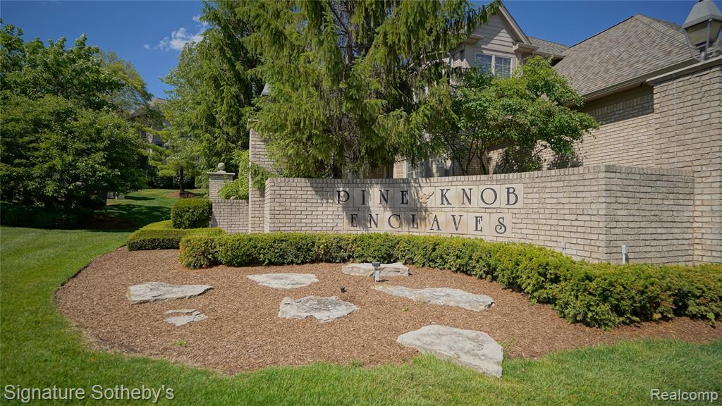6608 ENCLAVE Drive, Clarkston, MI 48348 — Photo 42