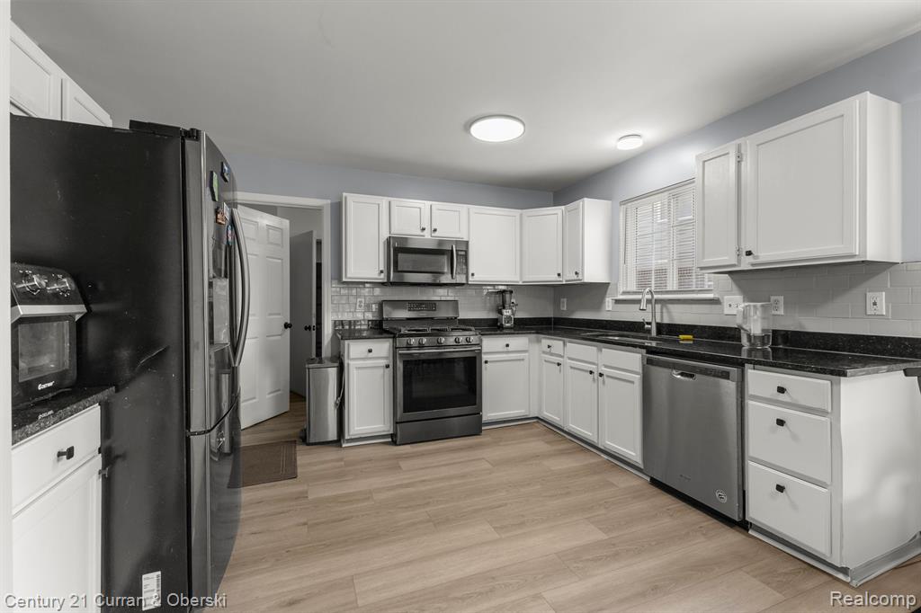 3880 BRIGHTON Lane, Canton, MI 48188 — Photo 15