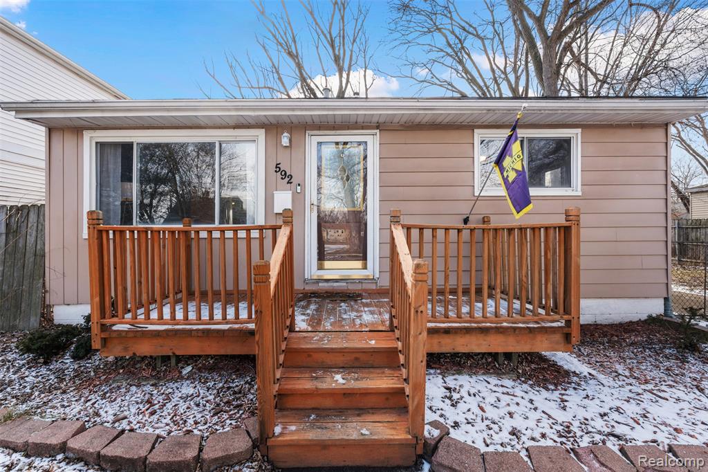 592 E Dallas Avenue, Madison Heights, MI 48071 — Photo 28