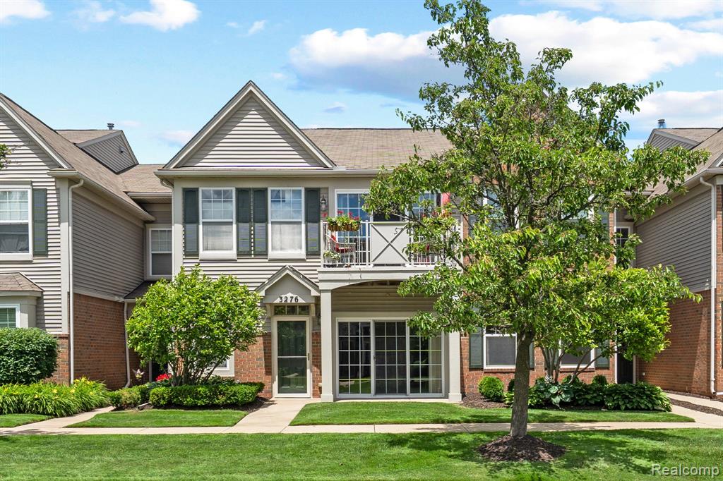 3276 Theodore E, 2, Wixom, MI 48393