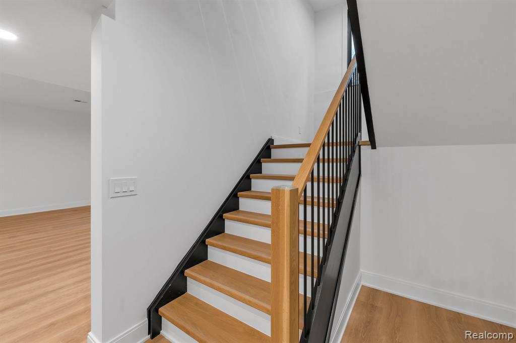 4546 Niagara Lane, Bloomfield Hills, MI 48301 — Photo 39